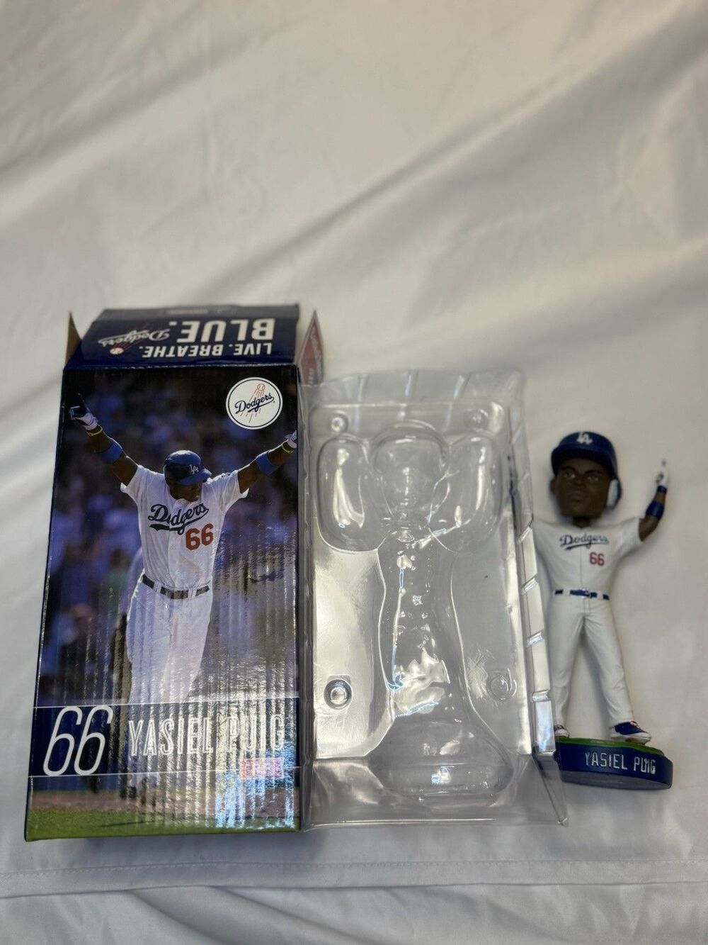 Los Angeles Dodgers Yasiel Puig #66 MLB 2014 Bobblehead CIB SGA